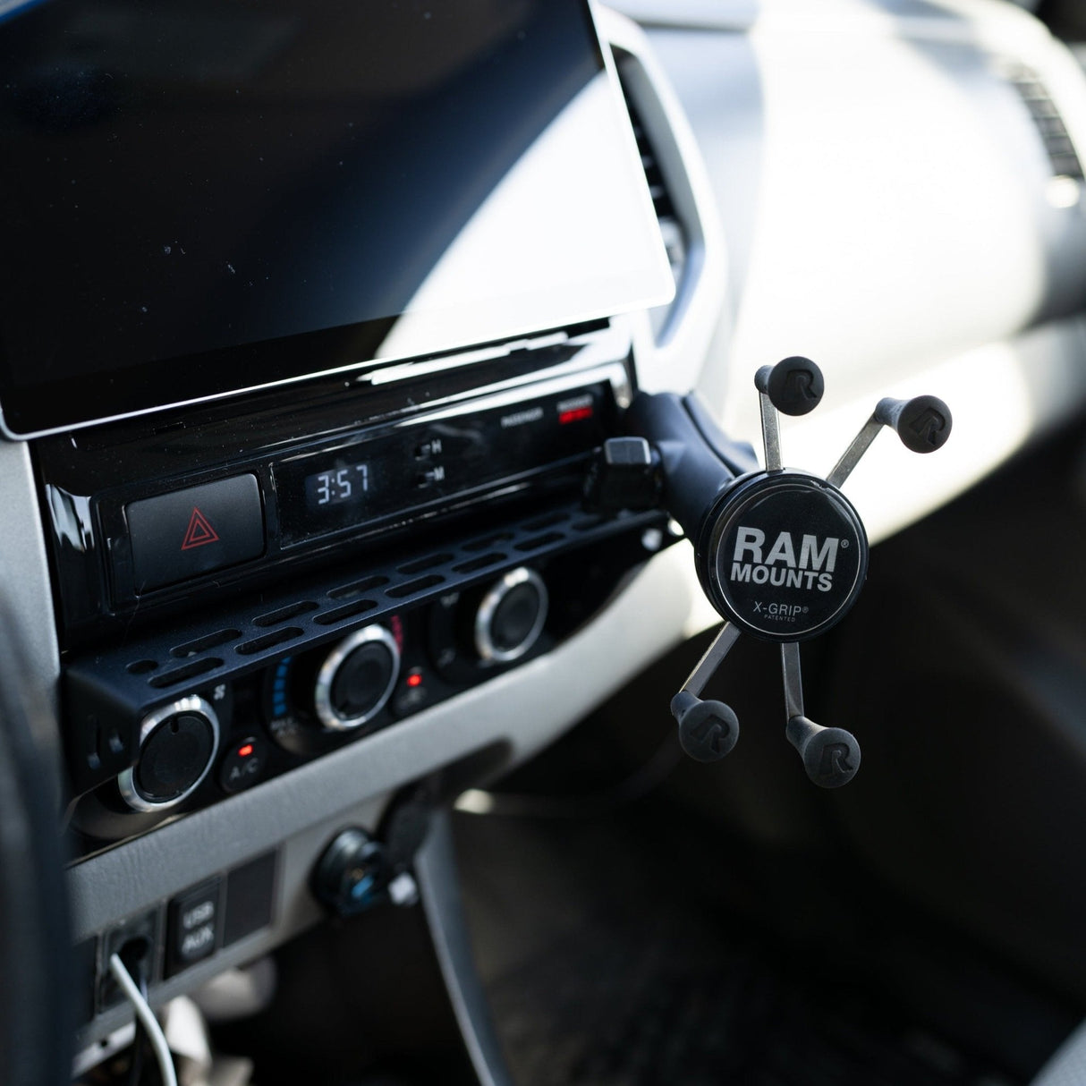 2nd Gen Tacoma (05 - 15) Center Console Modular Accessory Dash Mount (MAM) - Xtrusion Overland