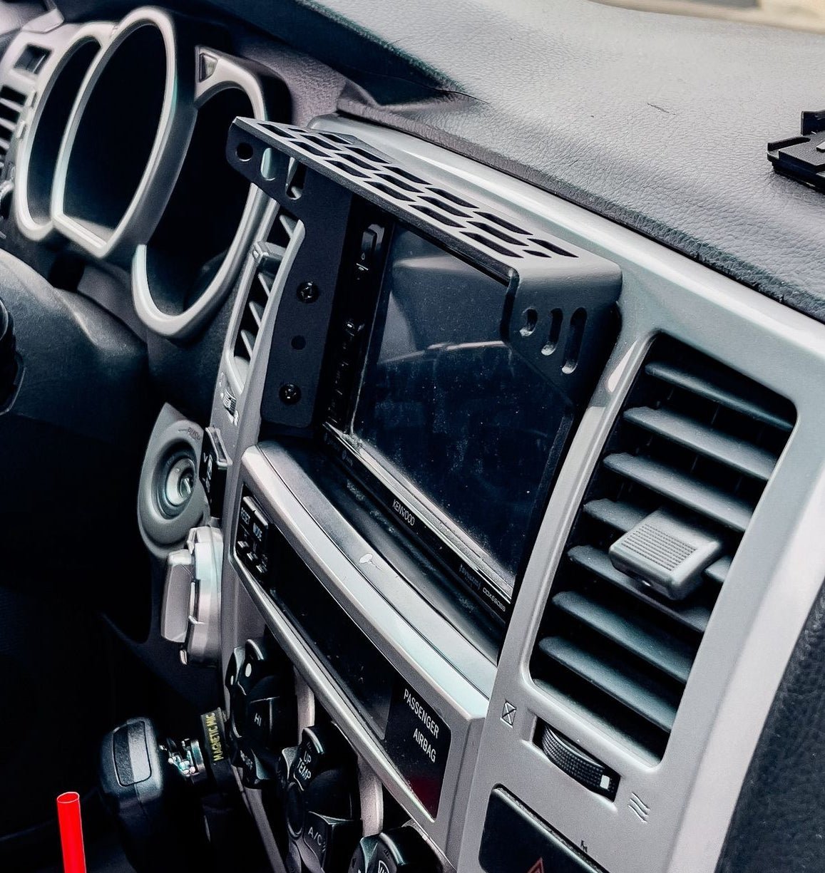 4th Gen 4Runner (03 - 09) Center Console Modular Accessory Dash Mount (MAM) - Xtrusion Overland