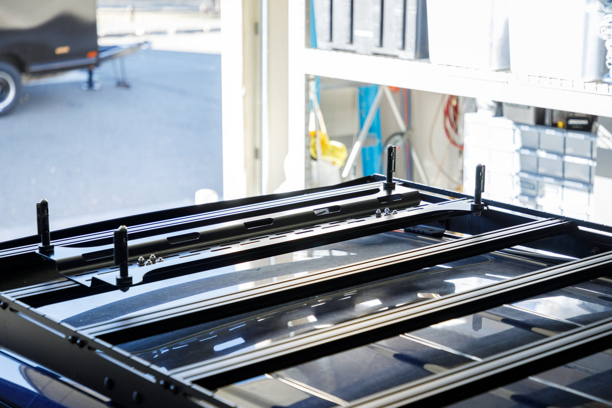 Overland Kitted Universal Mounting Plate for MAXTRAX® MKII and XTREME
