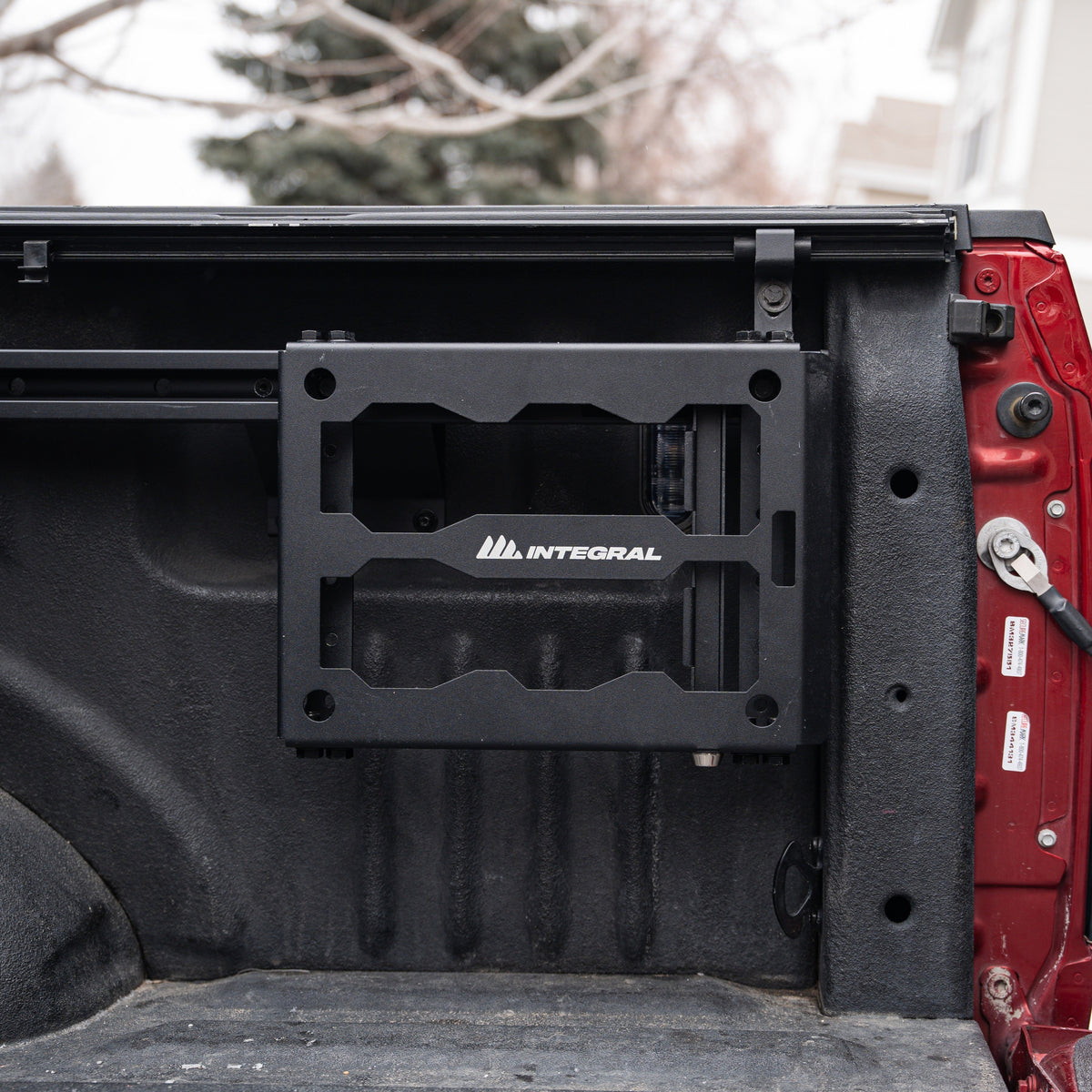 Integral Rails + Tie-down Cleats - Ford F150 & Raptor 2015+ (5.5' Bed Only)