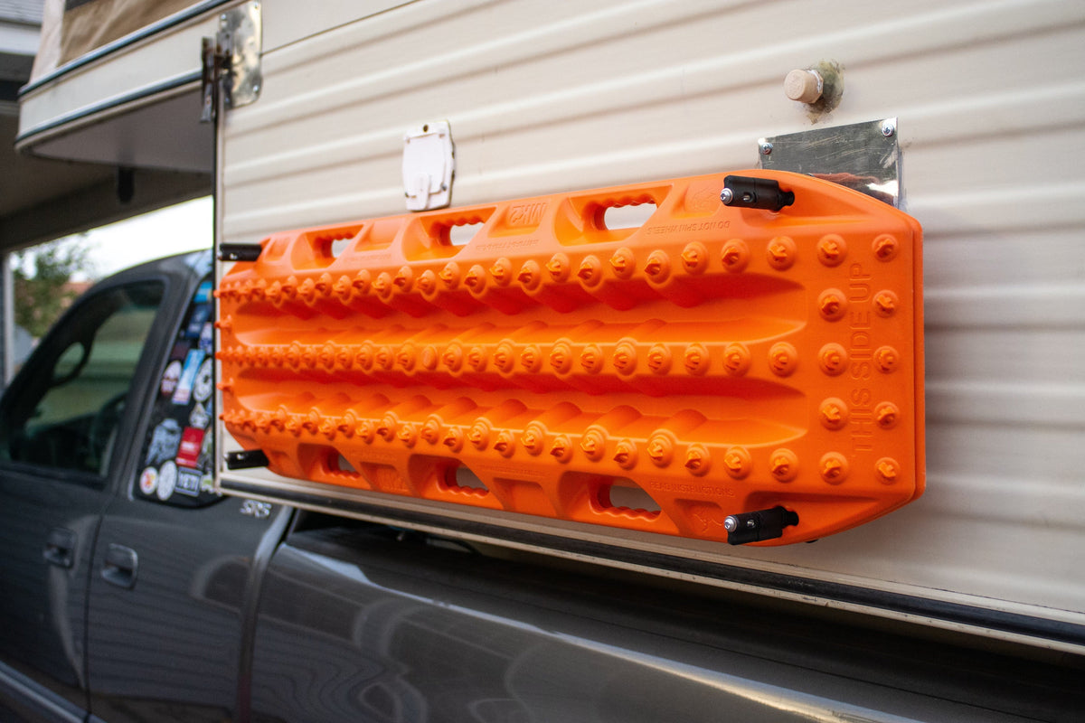 Overland Kitted Raised Boomerang MAXTRAX® Mount 2" Rise