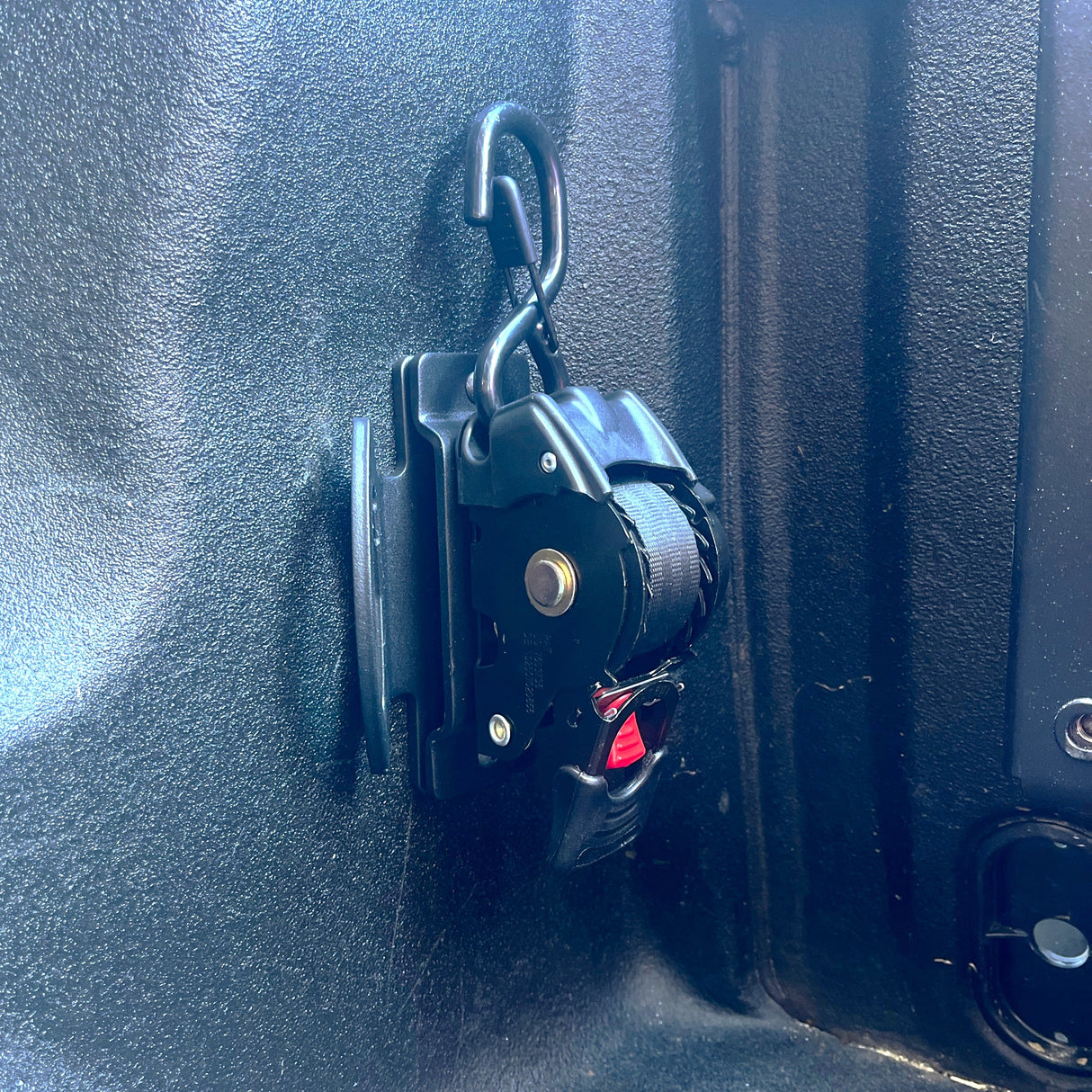 Swivel Strap™ Mounts - Toyota Tundra (2007+)