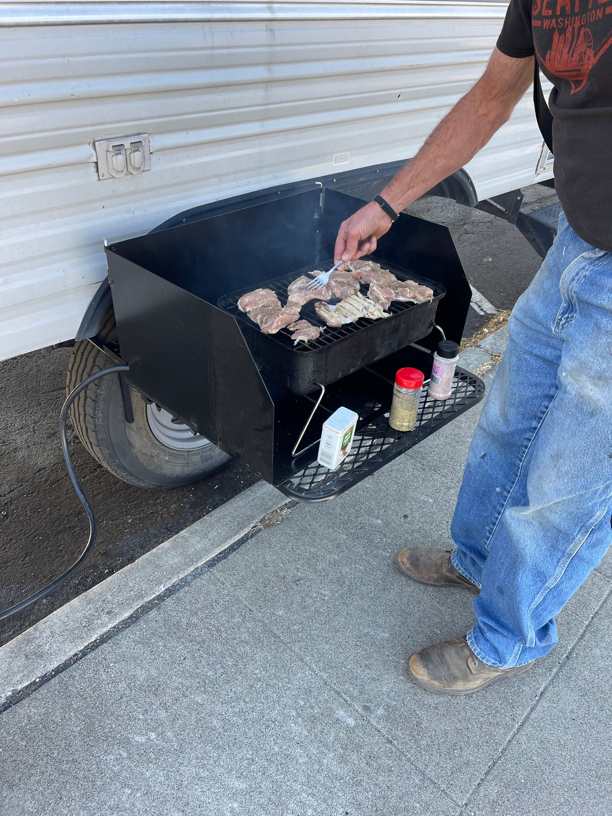 Tire Table BBQ Windscreens