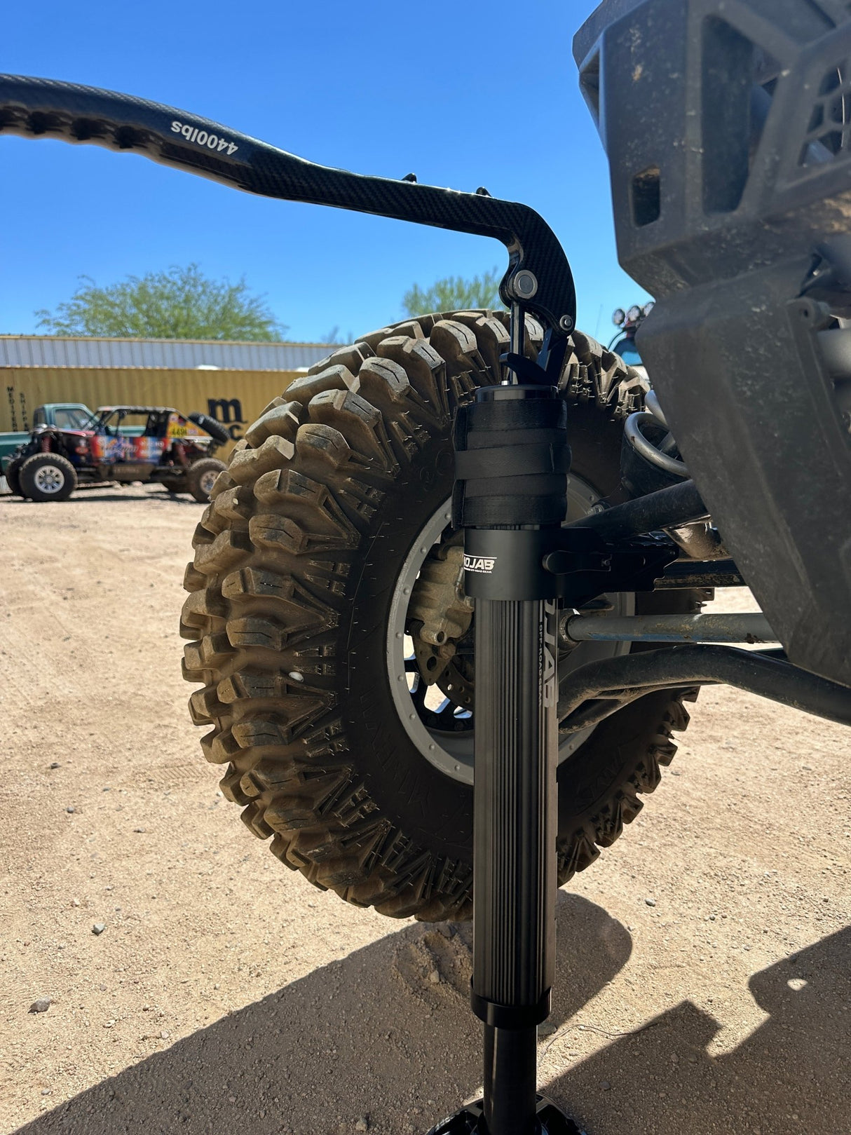 CarbonPro Compact Hydraulic Jack with Mounting Clamps MLH 40'' - Xtrusion Overland