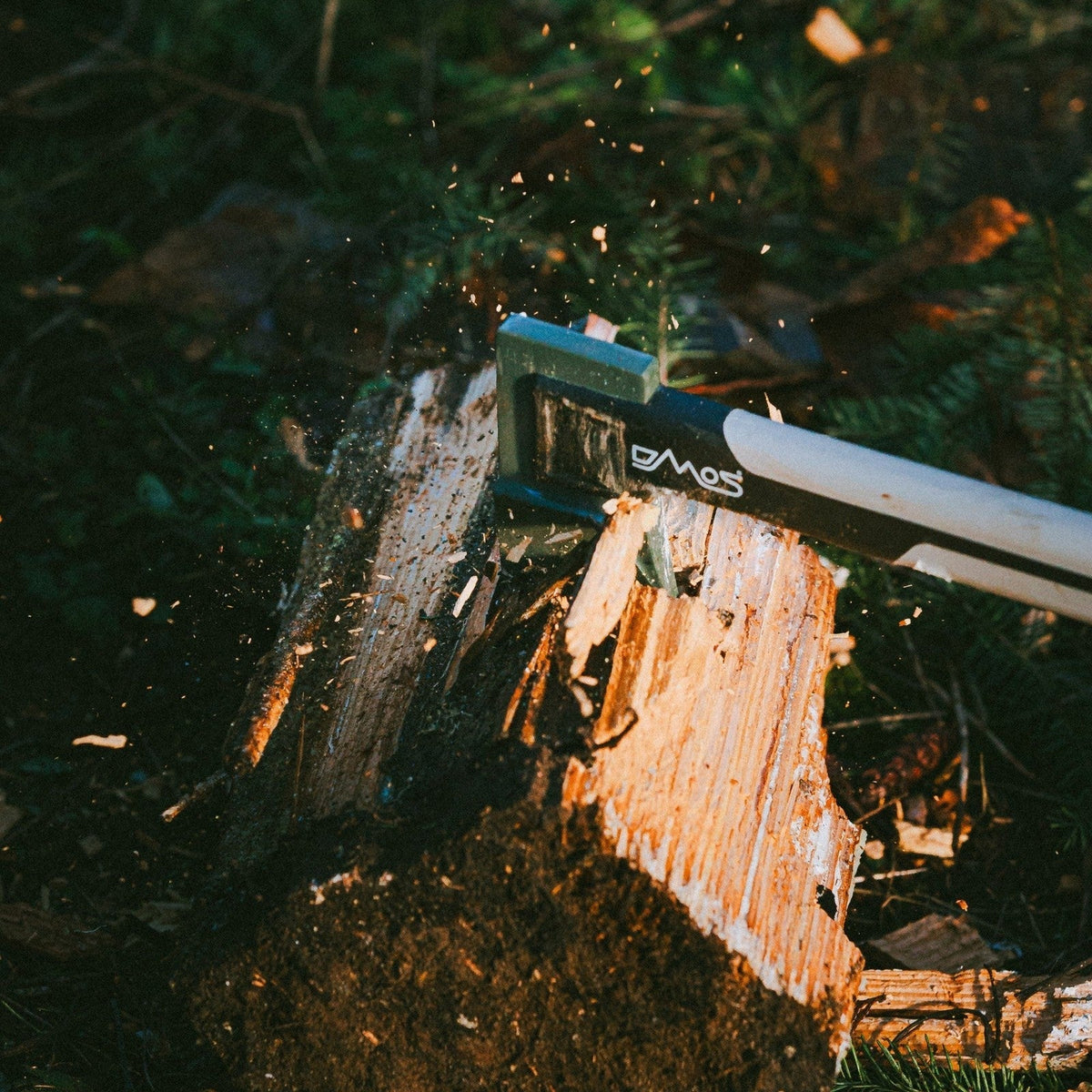 DMOS Axpedition 23.5 inch Hybrid Axe - Xtrusion Overland