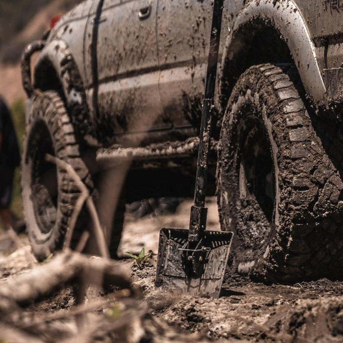 DMOS Delta Pro Shovel - Xtrusion Overland