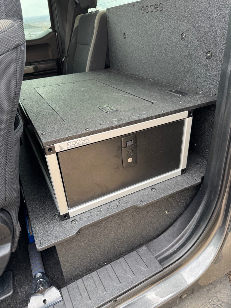 Ford - F250 - F550 - 2017 - Present - 4th - 5th Gen - Super Cab - without the center mounted B&O Subwoofer - Explore Series - Single Drawer Module - With Fitted Top Plate - Xtrusion Overland