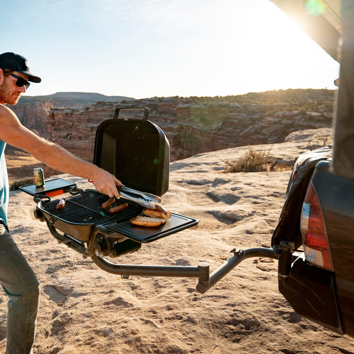 Forge 15 Hitch-Mounted Propane Grill