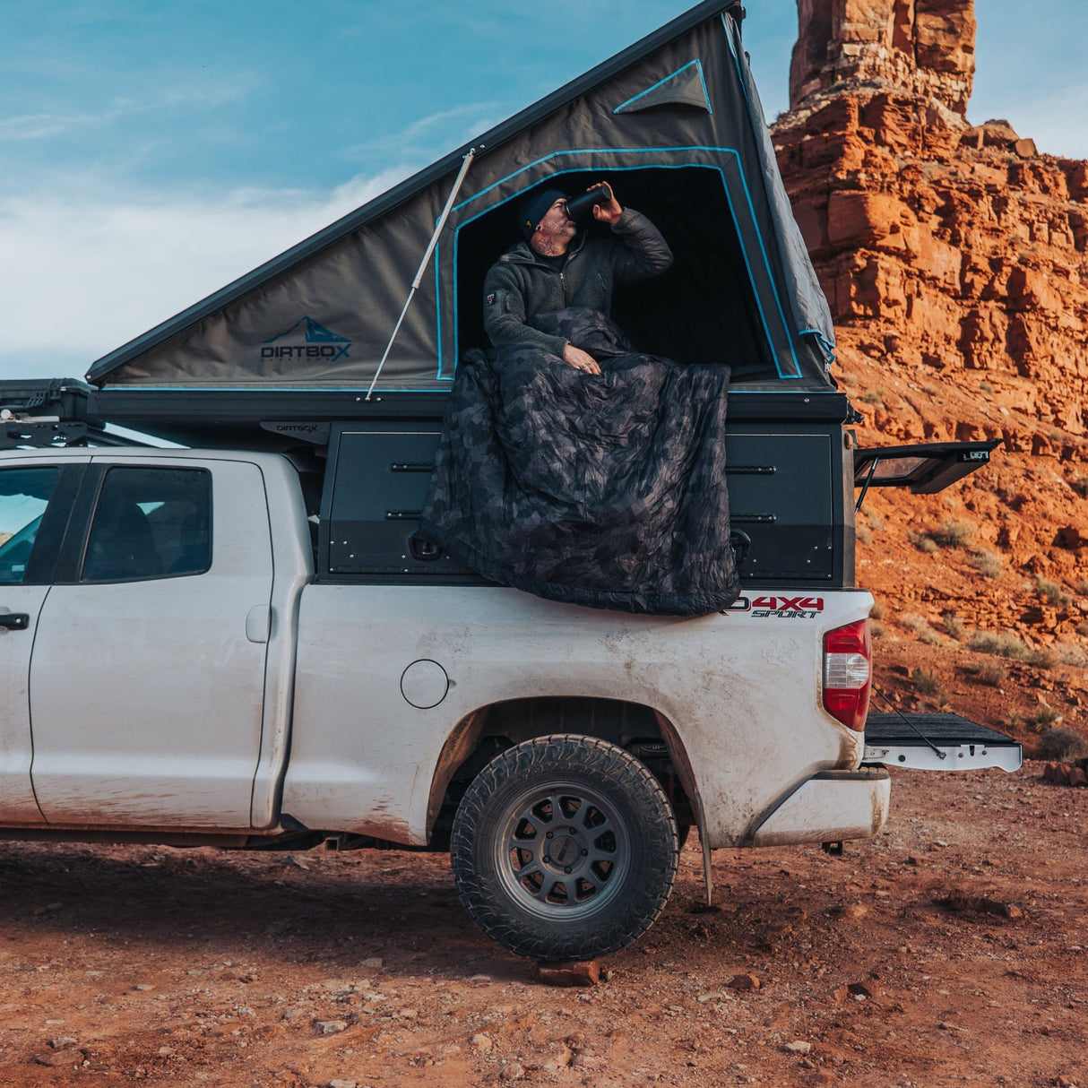 HOVERQUILT - Xtrusion Overland