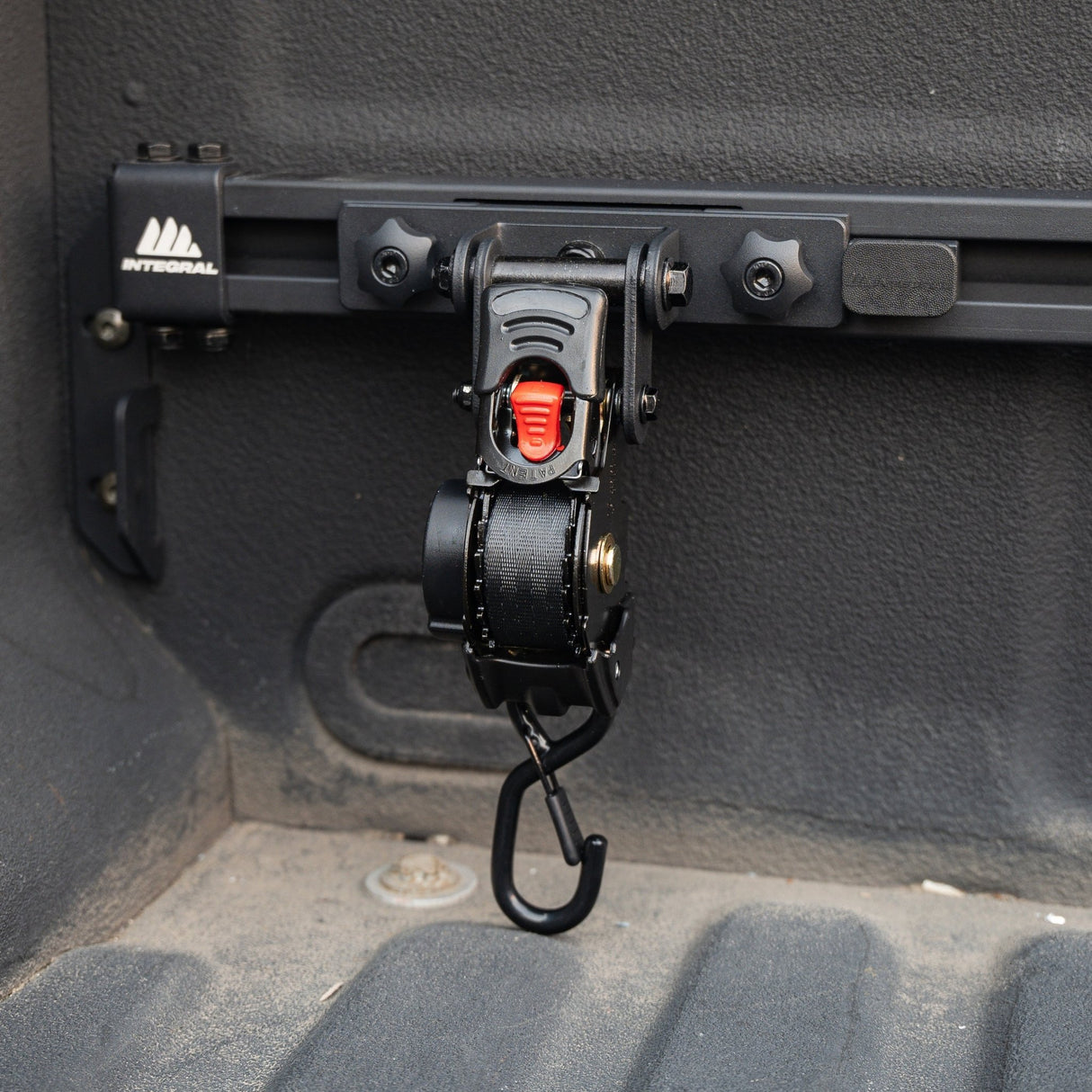 Integral Bulkhead Rail- F150 & Raptor 2015+ (5.5' Bed) - Xtrusion Overland