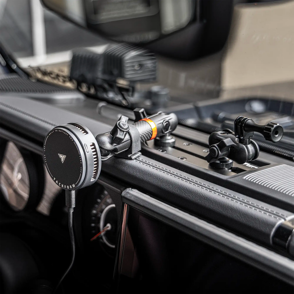 2024+ Jeep Wrangler JL & Gladiator (Not Compatible With 4xe) Tackform Slim Track Dash Bracket With MagSafe Charging Phone Mount | Driver Side