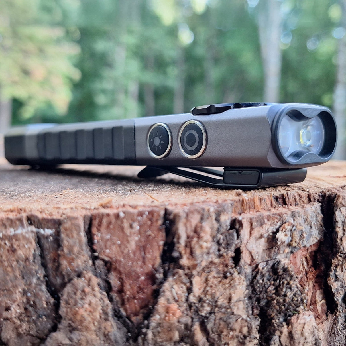 LP - EDC+ 8.0 Low Profile Everyday Carry Ultra - Thin Spot & Flood Flashlight - Xtrusion Overland