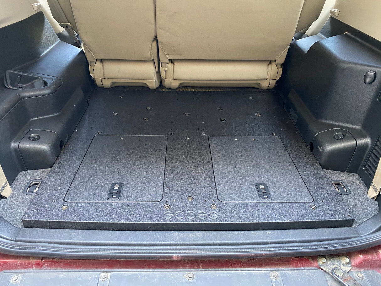 Mitsubishi Montero 1999 - 2006 3rd Gen. - Rear Plate System - Xtrusion Overland