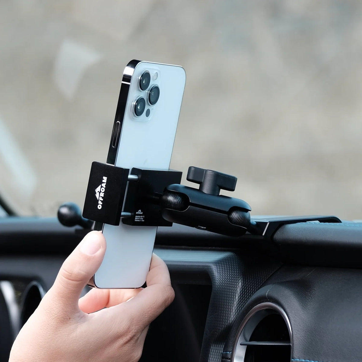 OFFROAM Jeep Wrangler JL | Gladiator JT (2018-2023) Dashboard Phone Mount - Xtrusion Overland