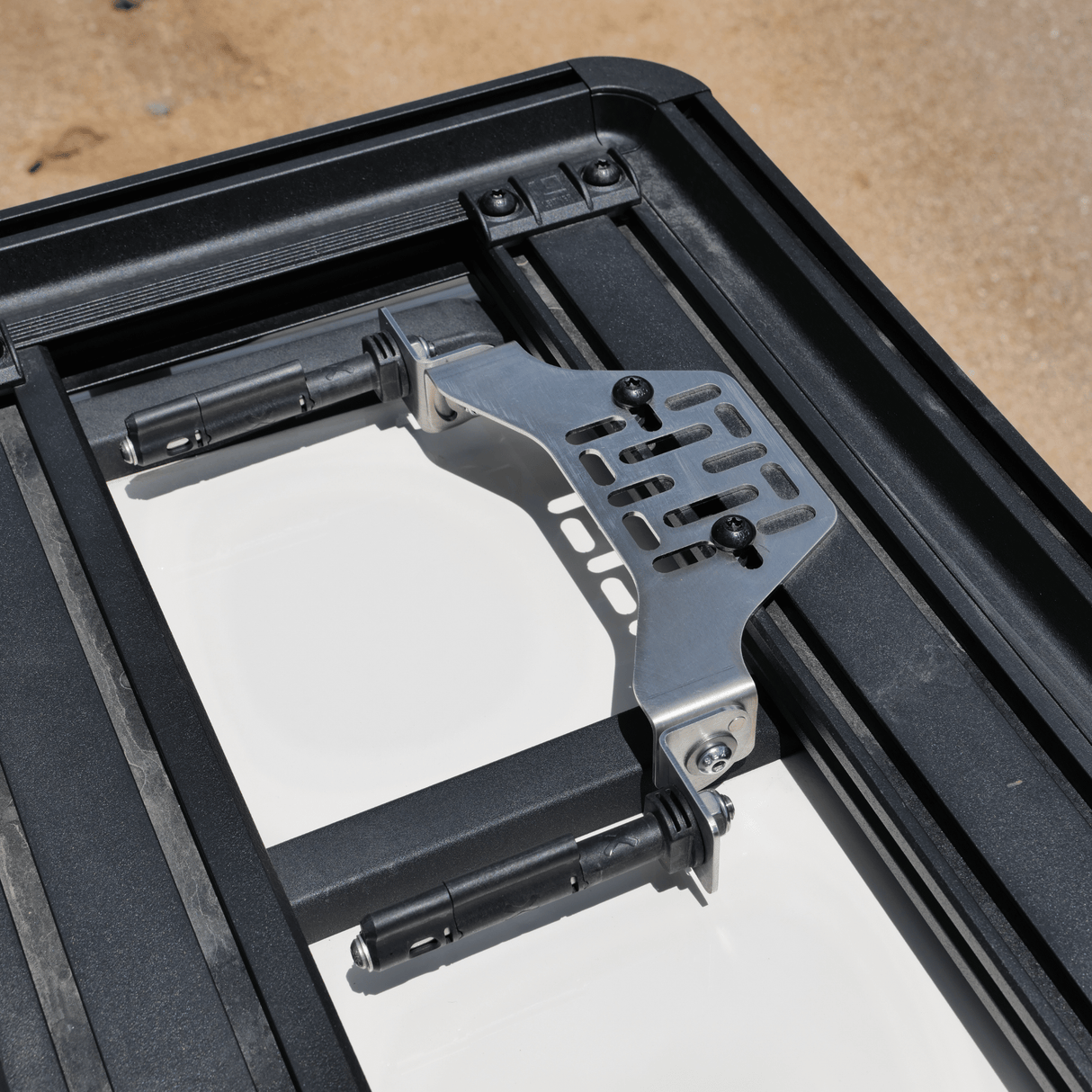 Overland Kitted Stealth Folding MAXTRAX® Roof Rack Mount - Xtrusion Overland
