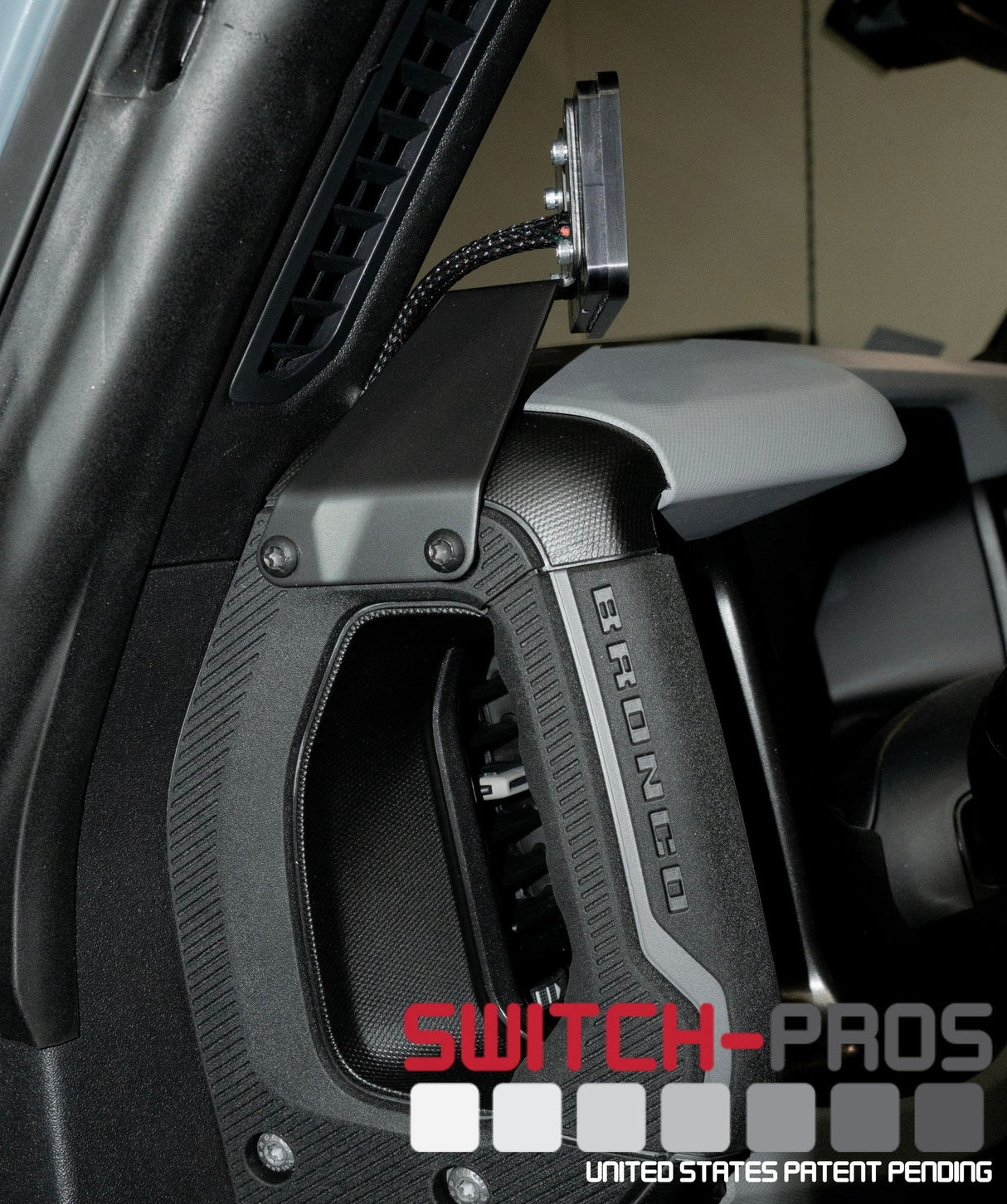 Switch Pros SP9100 and RCR-FORCE 12- 2021+ Ford Bronco Mounting Kit - Xtrusion Overland