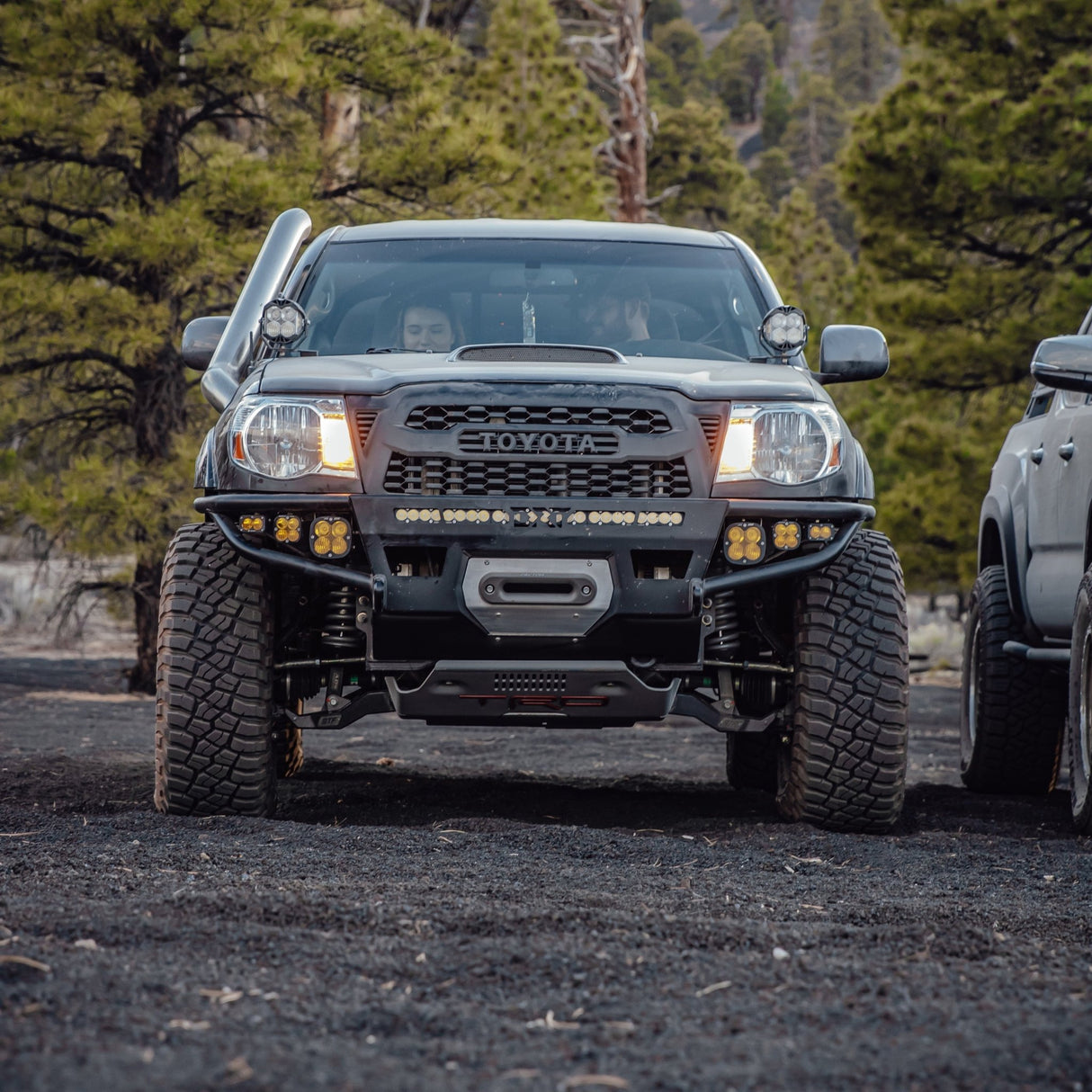 Tacoma Hybrid Front Bumper / 2nd Gen / 2005 - 2011 - Xtrusion Overland
