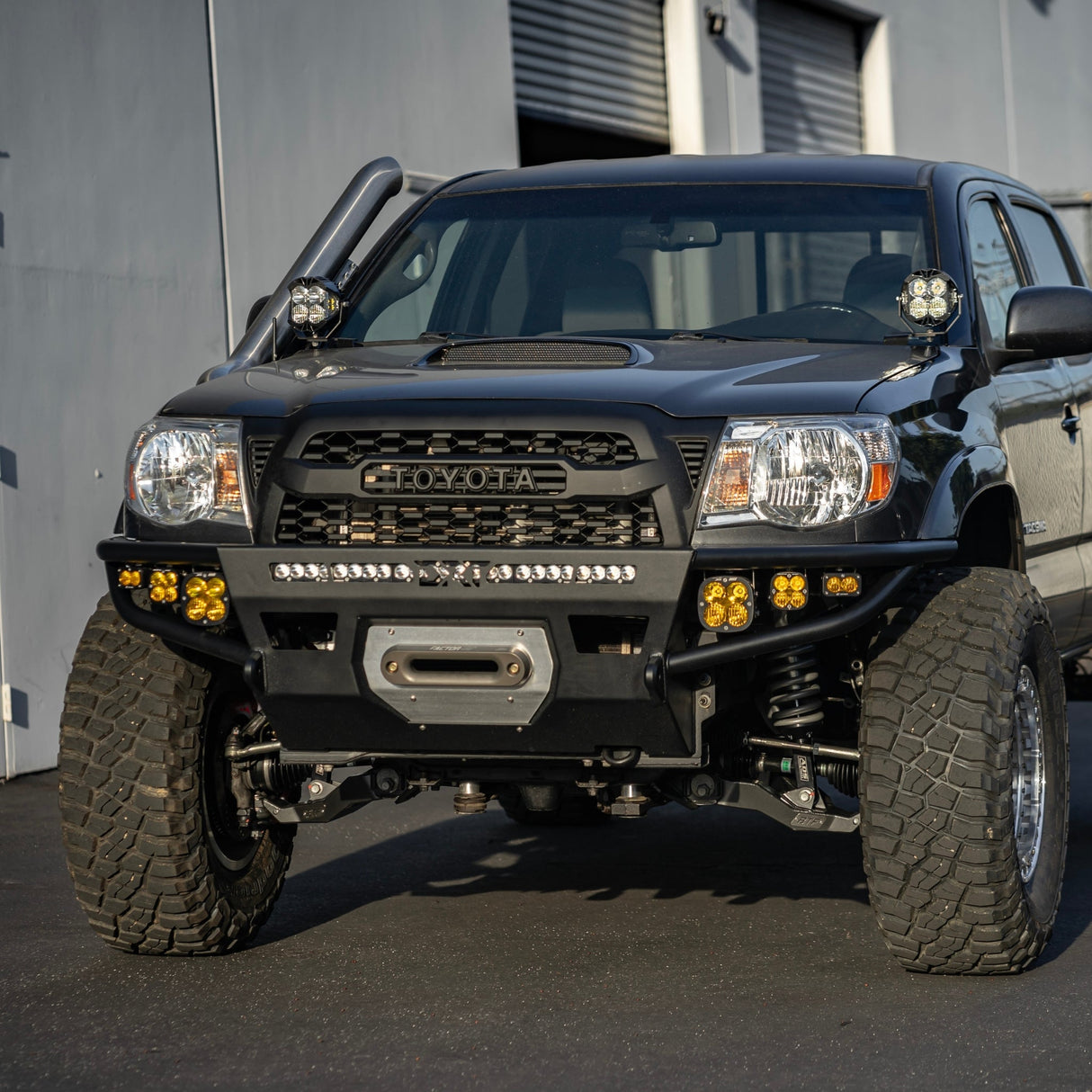 Tacoma Hybrid Front Bumper / 2nd Gen / 2005 - 2011 - Xtrusion Overland