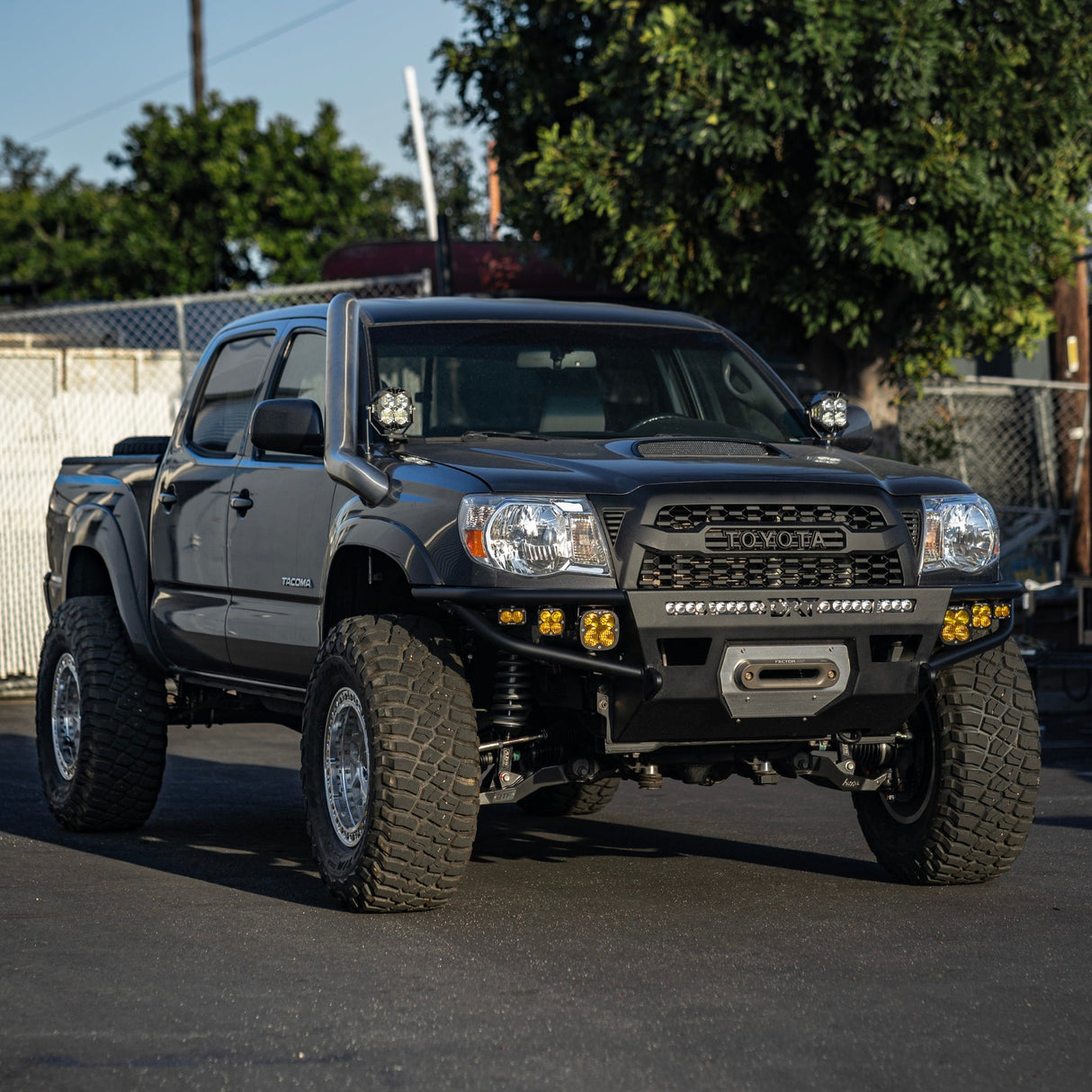Tacoma Hybrid Front Bumper / 2nd Gen / 2005 - 2011 - Xtrusion Overland