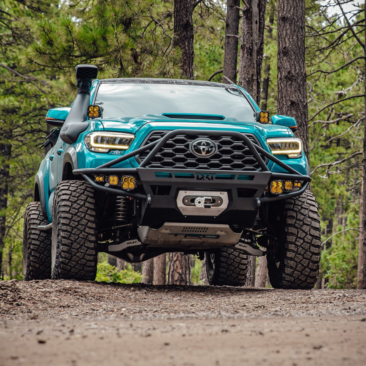 Tacoma Hybrid Front Bumper / 3rd gen / 2016 - 2023 - Xtrusion Overland