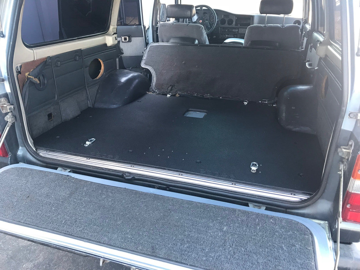 Toyota Land Cruiser 1980 - 1990 60 Series - Rear Plate System - Xtrusion Overland