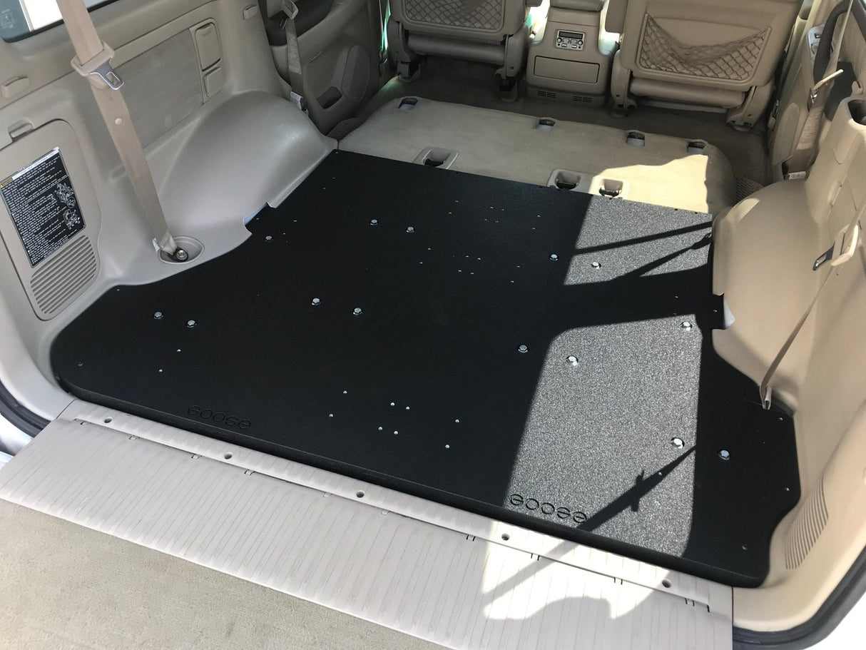 Toyota Land Cruiser 1998 - 2007 100 Series - Rear Plate System - Xtrusion Overland