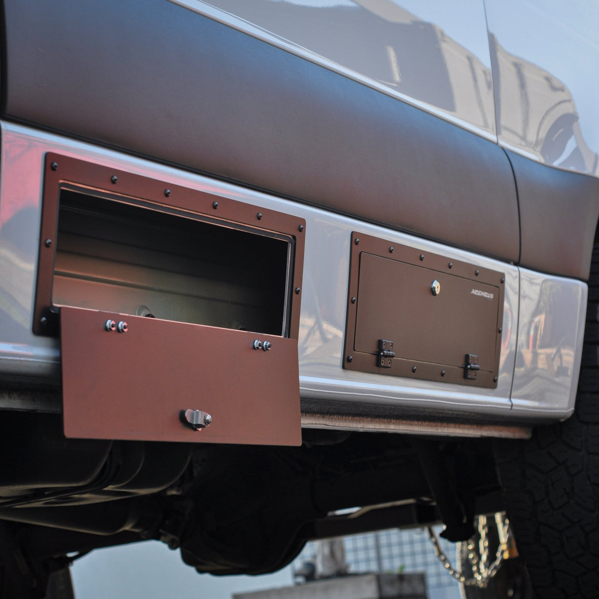 Universal Lock Box - 24" - Xtrusion Overland
