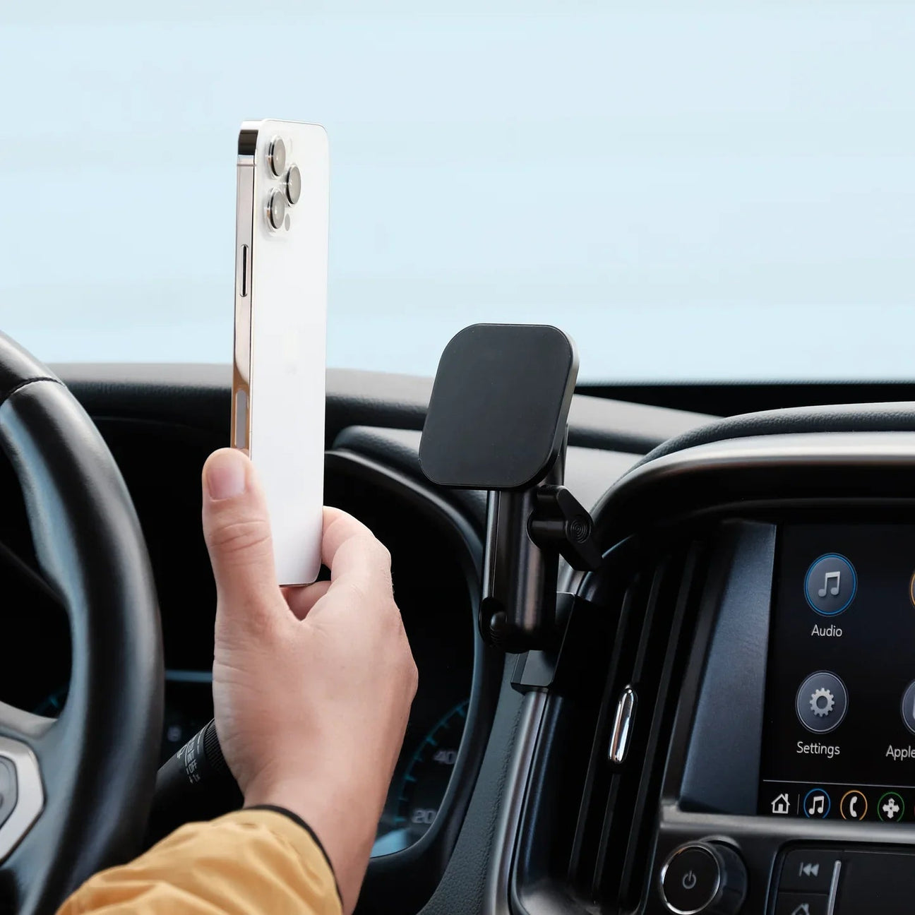 Phone Mounts - GM Colorado & Canyon - Xtrusion Overland