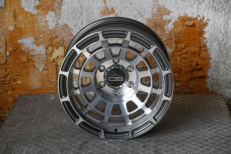 Badlander Gloss Gunmetal Machined (FORGED)