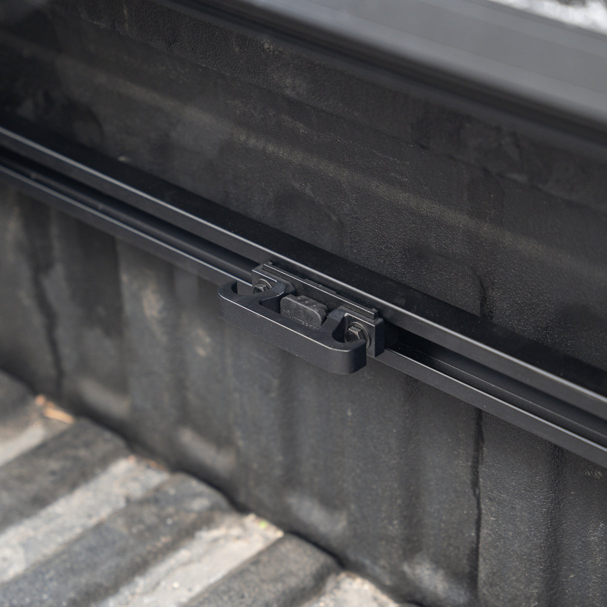 Integral Bulkhead Rail with Panel Kit - Super Duty (2017+) - Compatible with Milwaukee Tool Packout Organizers