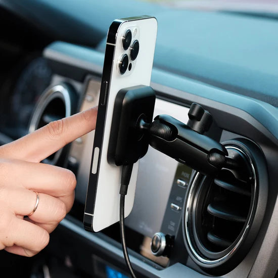 OFFROAM X PEAK DESIGN Toyota Tacoma (2016-2023) | Tundra (2014-2021) Magnetic Charging Phone Mount