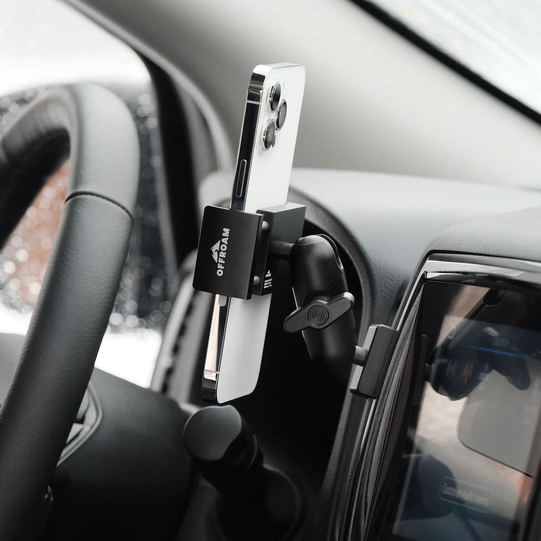 Nissan Frontier (2022-2024) Phone Mount