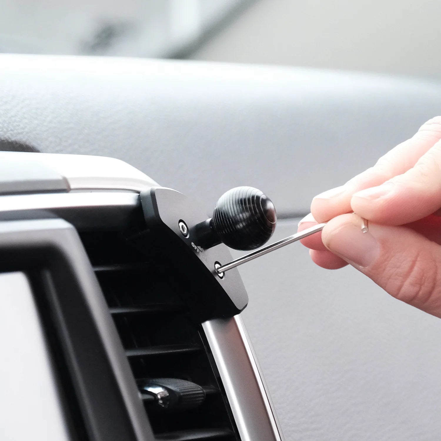 OFFROAM Ram 1500/2500/3500 (2013-2018) | Ram Classic (2019-2024) Phone Mount