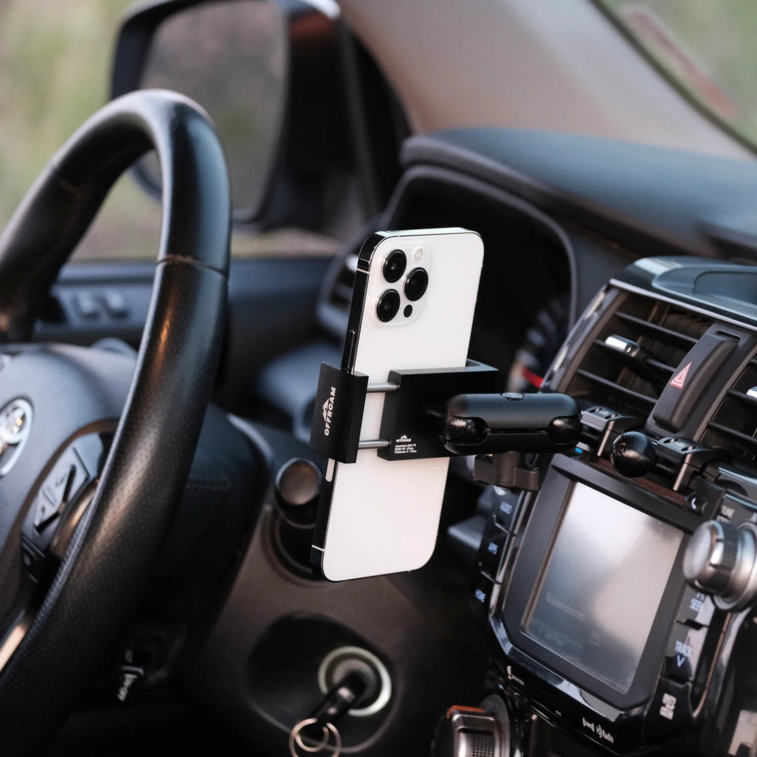 OFFROAM Toyota 4Runner (2014-2019) Phone Mount