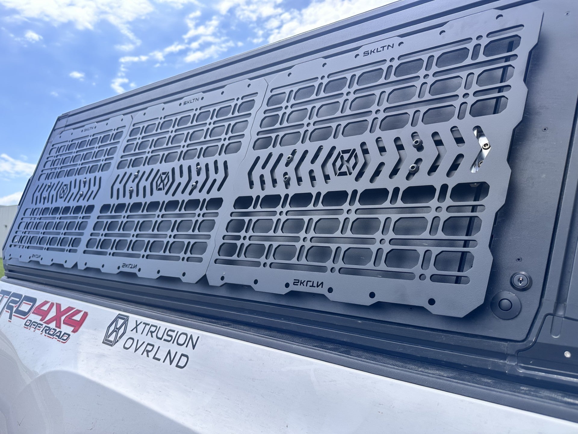 XO.SKLTN MOLLE Panels