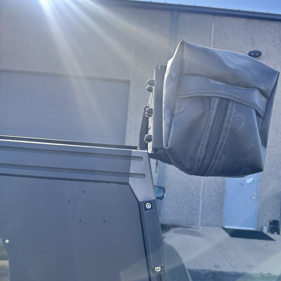 XO.SKLTN Awning Mounts