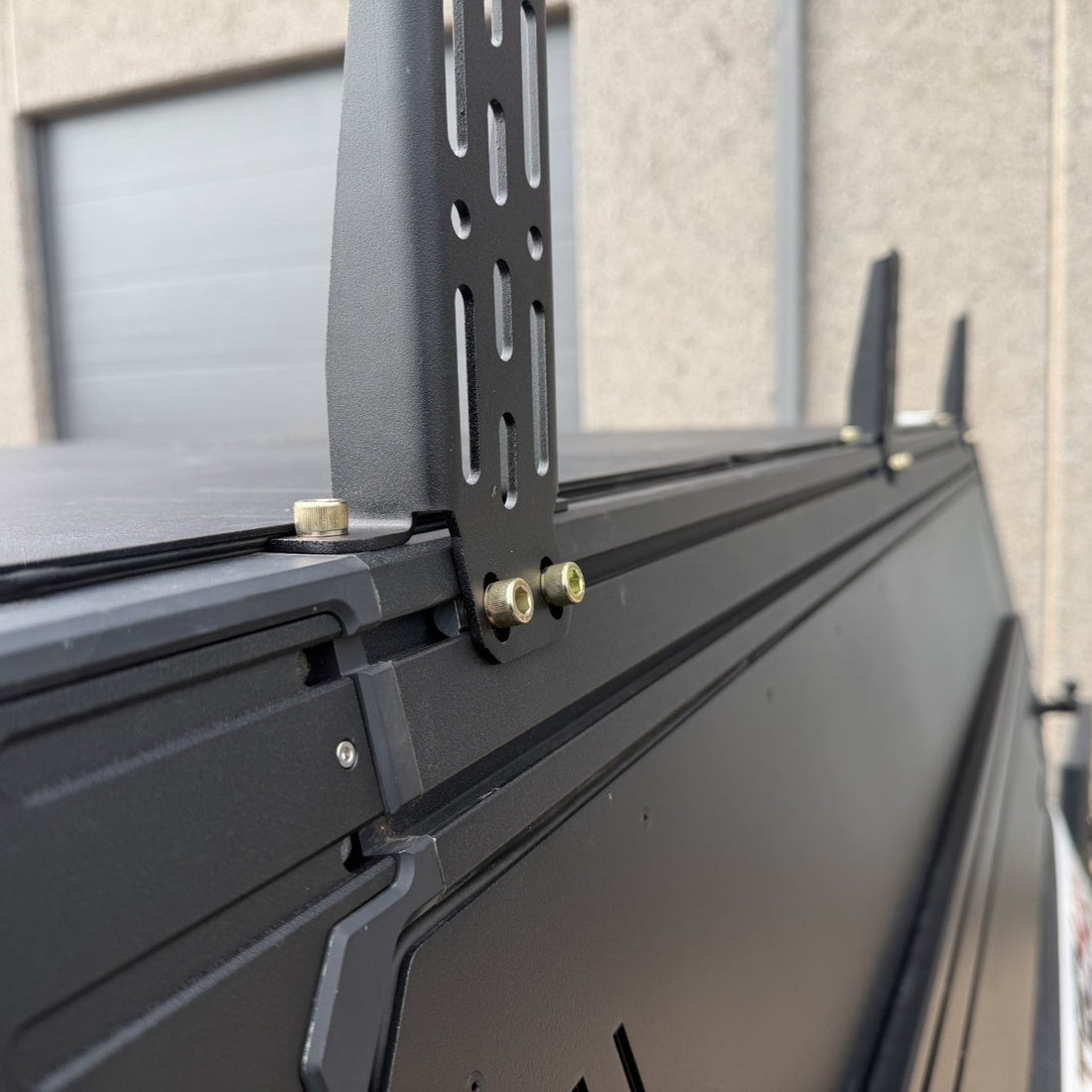 XO.SKLTN Awning Mounts