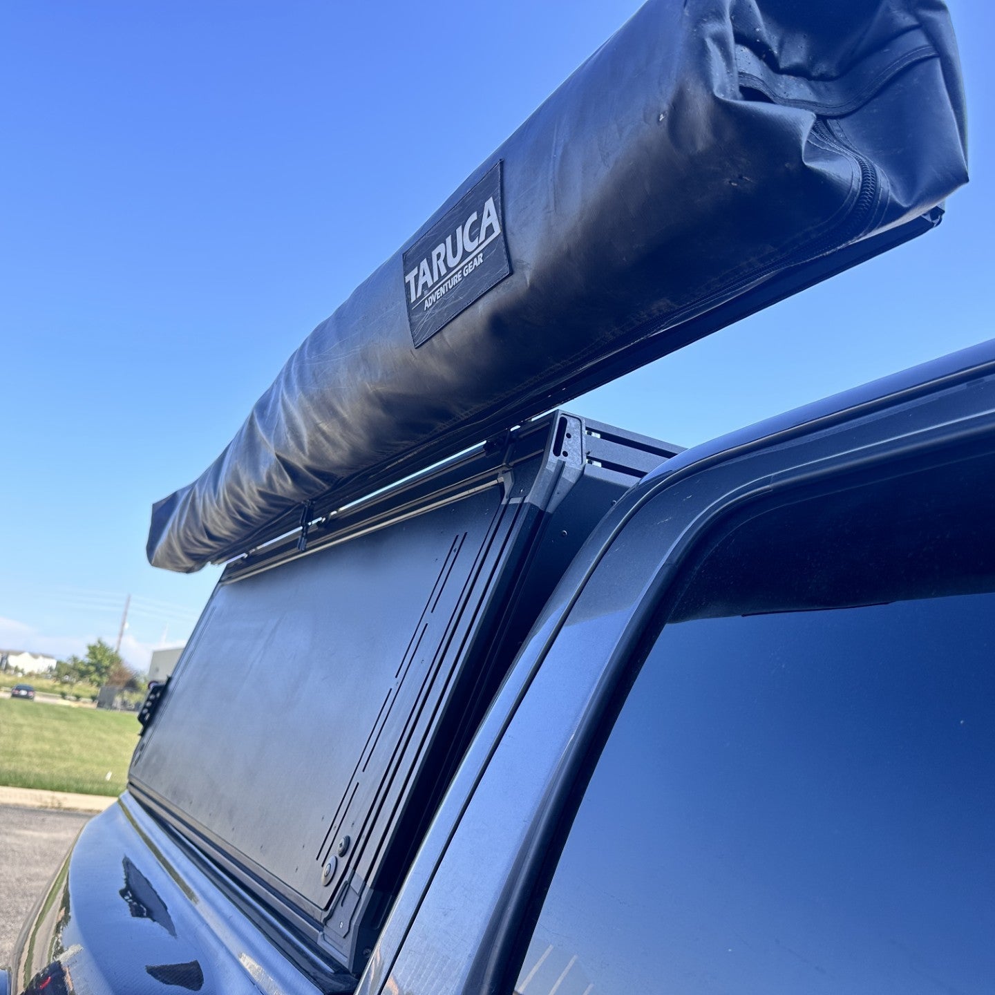 XO.SKLTN Awning Mounts