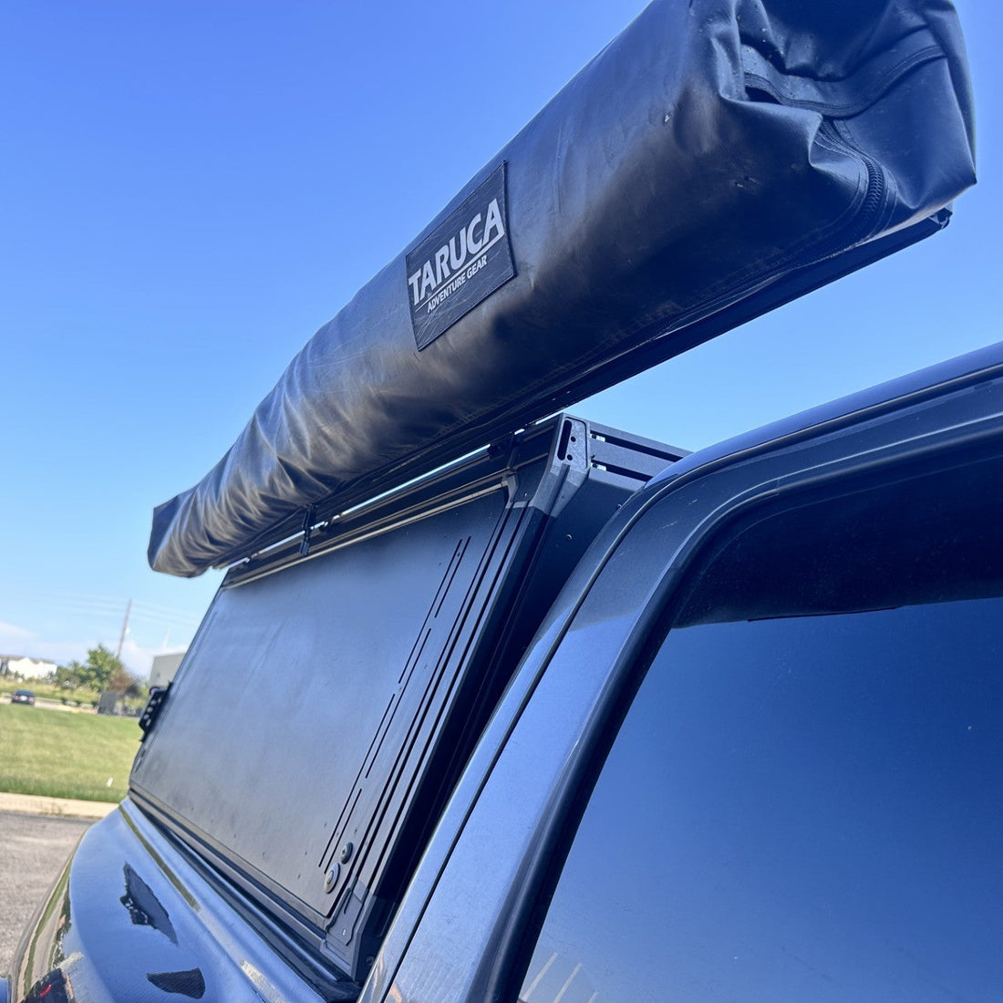 XO.SKLTN Awning Mounts