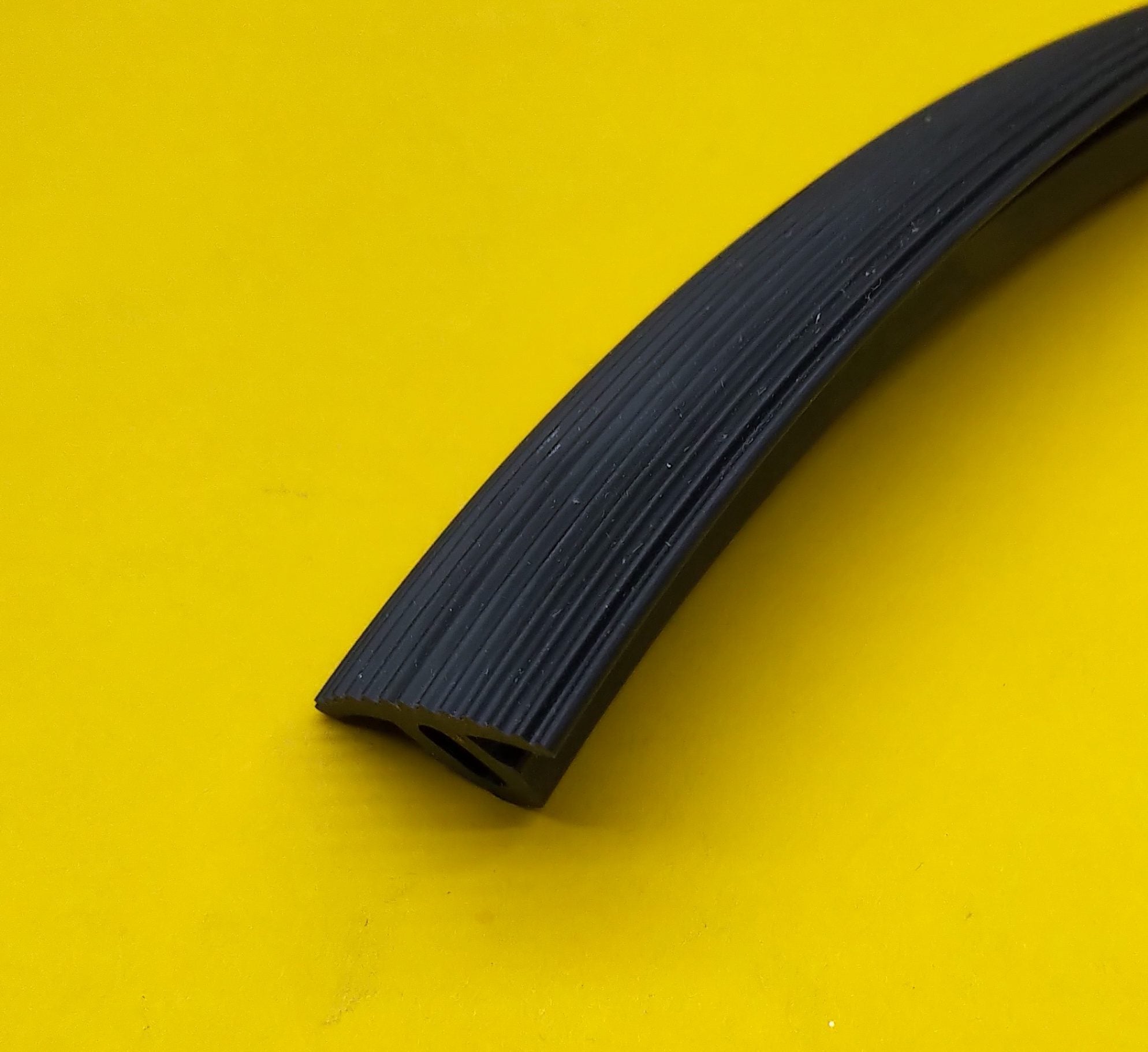 Rubber Tread Strip – per foot