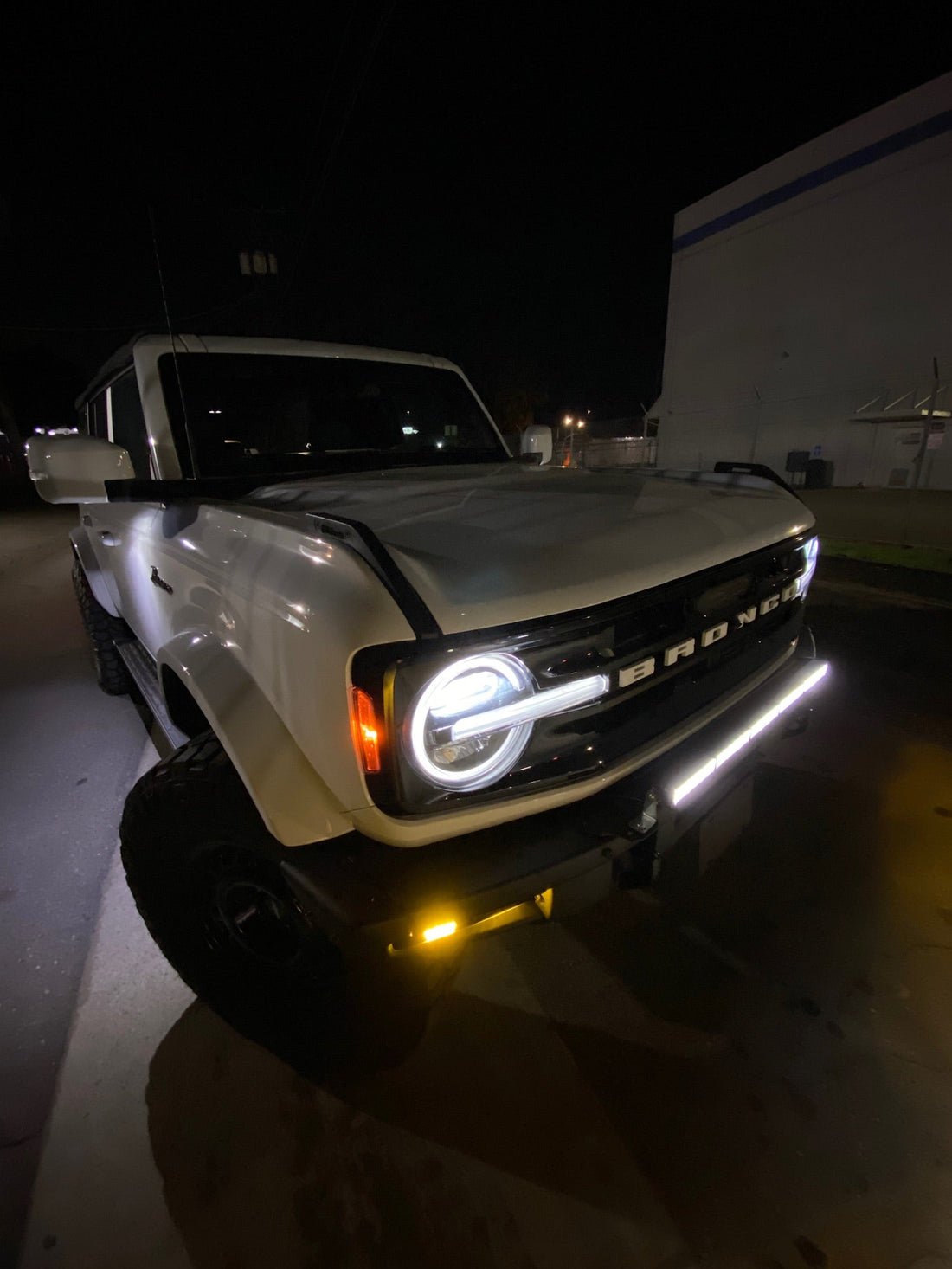 2021+ Ford Bronco 30” Single Row LED Bar Bumper Mount