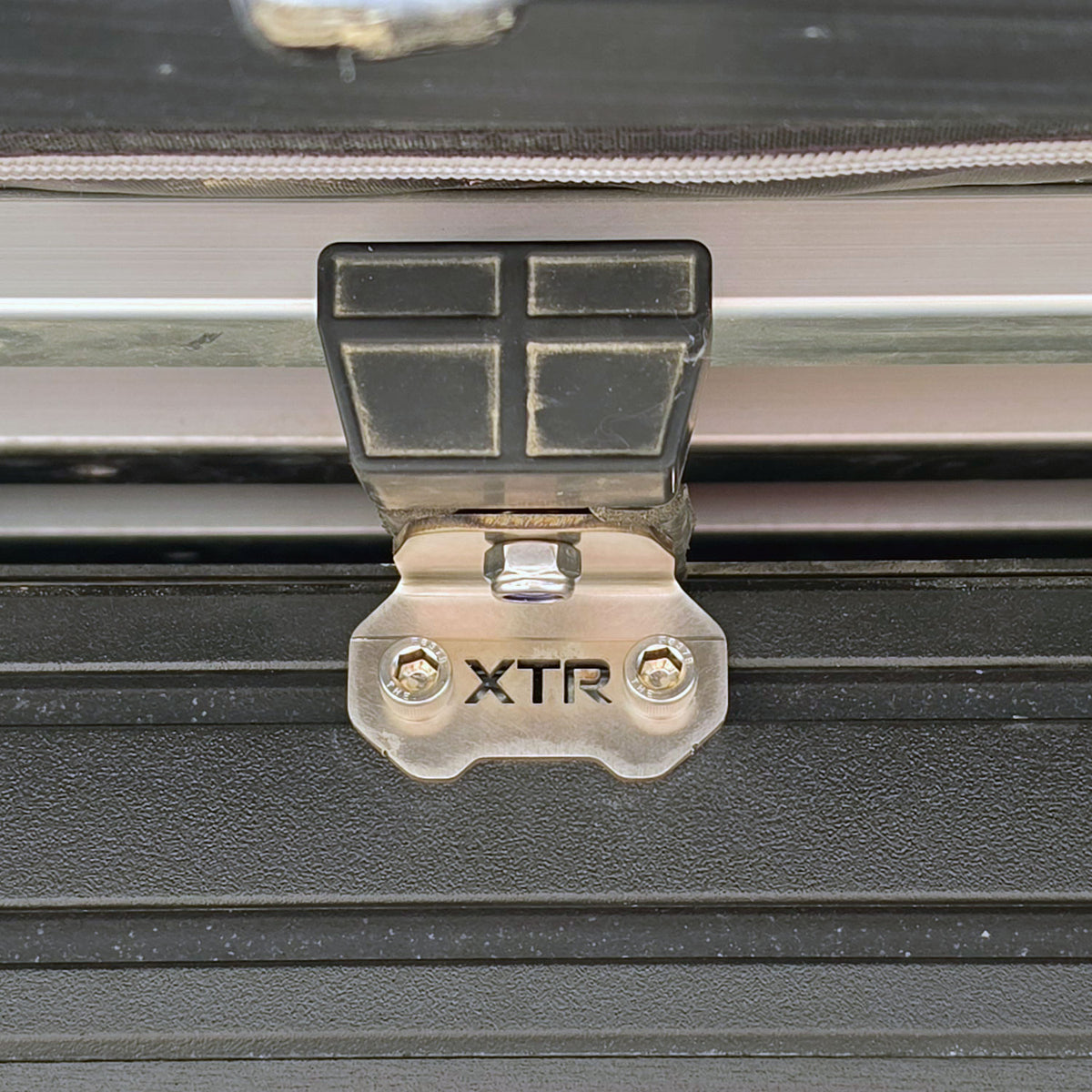 Stainless Rooftop Tent Brackets for XO.SKLTN Topper