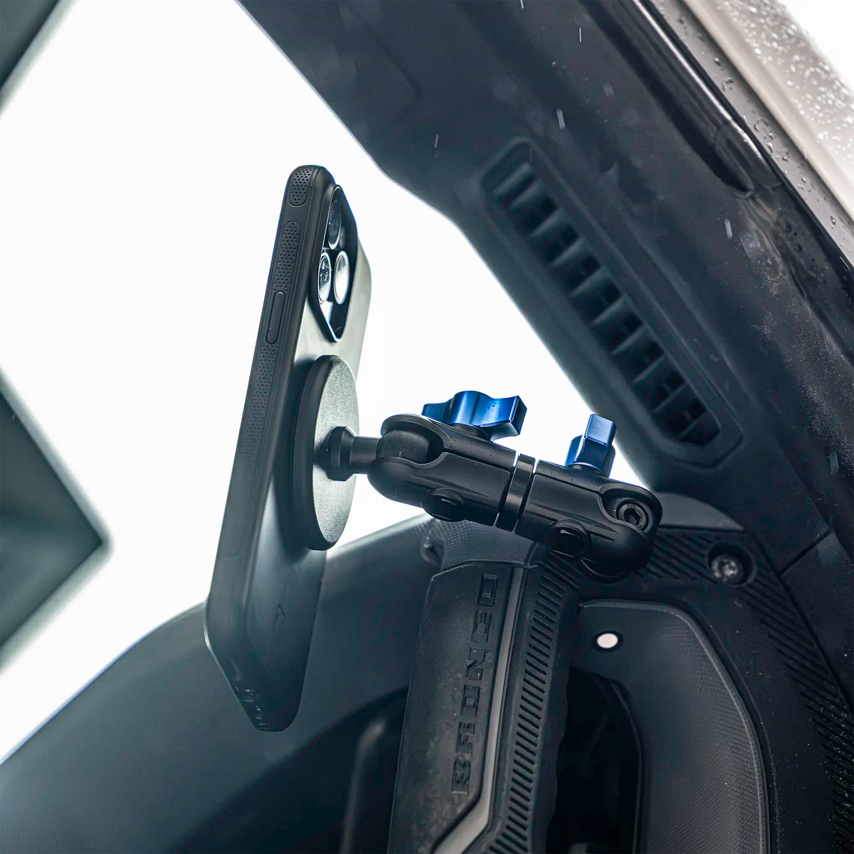 2021+ Ford Bronco LINK™ MagSafe Charging Phone Mount for Accessory Ready / Grab Handle with 3.5" DuraLock™ Arm