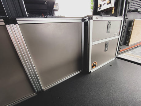 Alu - Cab Alu - Cabin Canopy Camper - Toyota Tundra 2007 - 2021 2nd and 2.5 Gen. - Middle Utility Module - 6'5" Bed - Xtrusion Overland