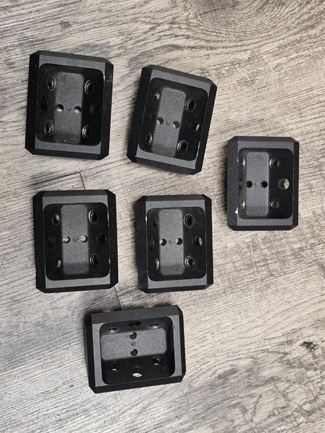 B-Stock XTR Corner Bracket Pair - Xtrusion Overland