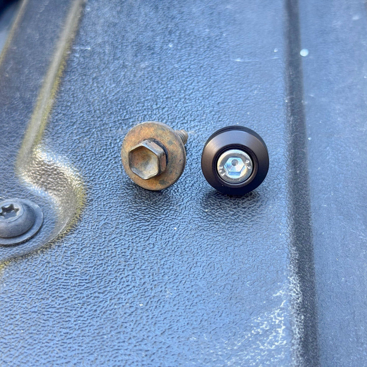 Bed Dress Up Hardware - Xtrusion Overland