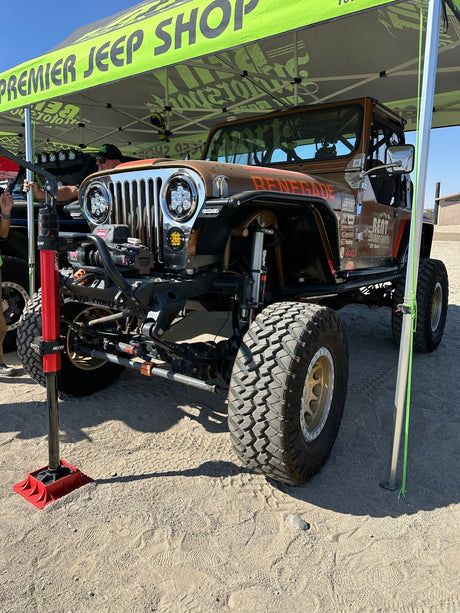 CarbonPro Hydraulic Jack with Mounting Clamps MLH 48'' - Xtrusion Overland