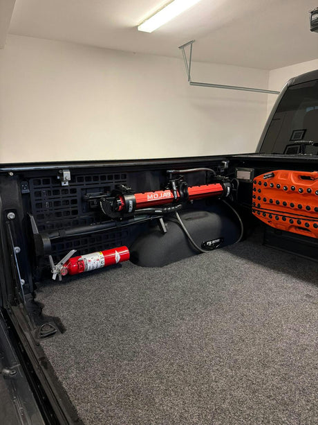 CarbonPro Hydraulic Jack with Mounting Clamps MLH 48'' (Red color is expected to be delivered during the week commencing September 14th) - Xtrusion Overland