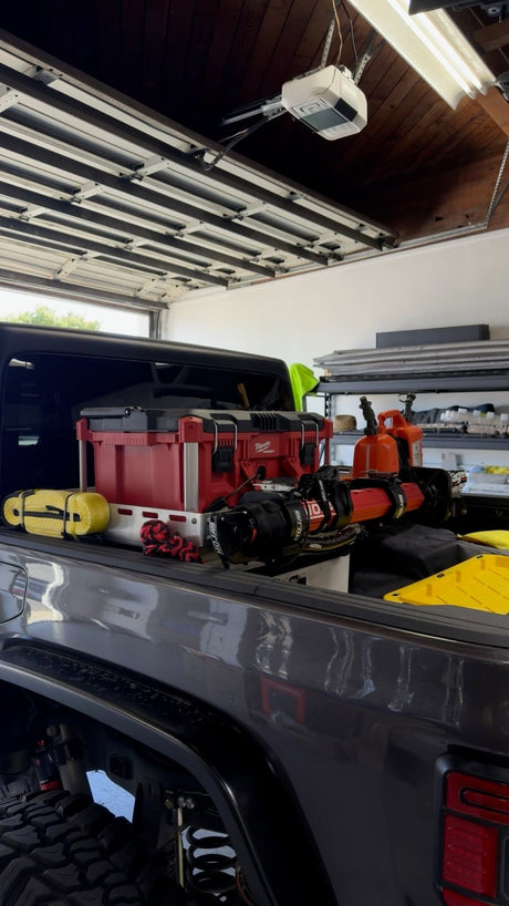 CarbonPro Hydraulic Jack with Mounting Clamps MLH 48'' (Red color is expected to be delivered during the week commencing September 14th) - Xtrusion Overland