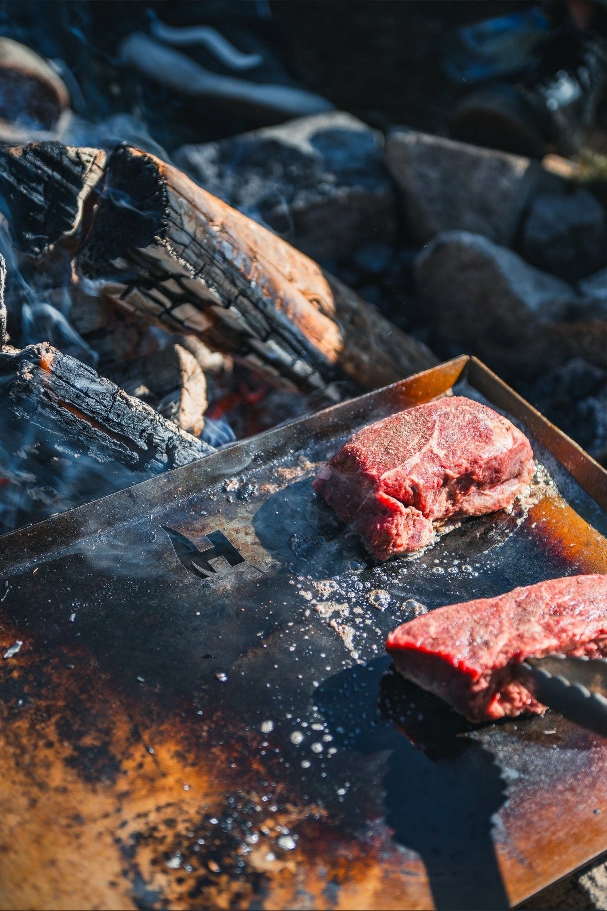 Cast Iron Flat Top Griddle - Xtrusion Overland